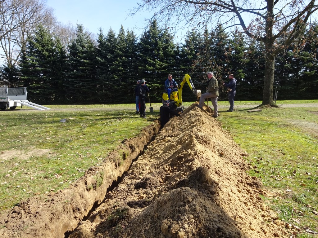 Arbeitseinsatz auf dem Friedhof in Wernikow 2016